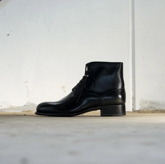Le Yucca's Plain Toe derby boots