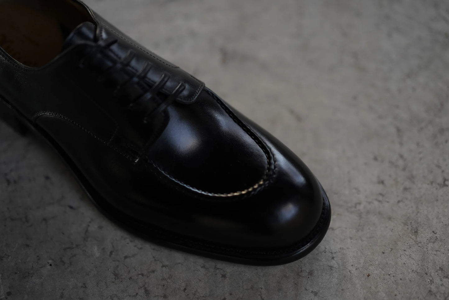Le Yucca's new u-tip shoes